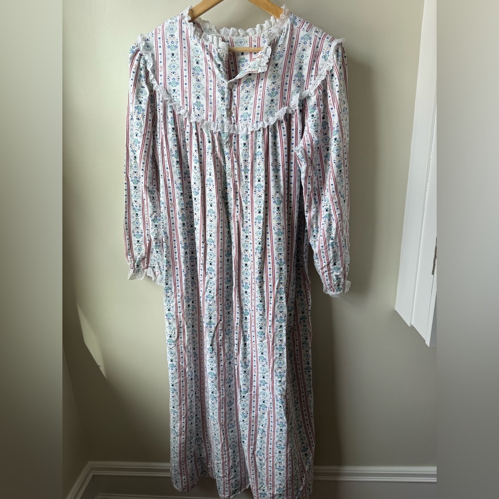 LL BEAN LANZ OF SALZBURG Vintage Cottagecore Grannycore Nightgown Lace Prairie M - Picture 2 of 6